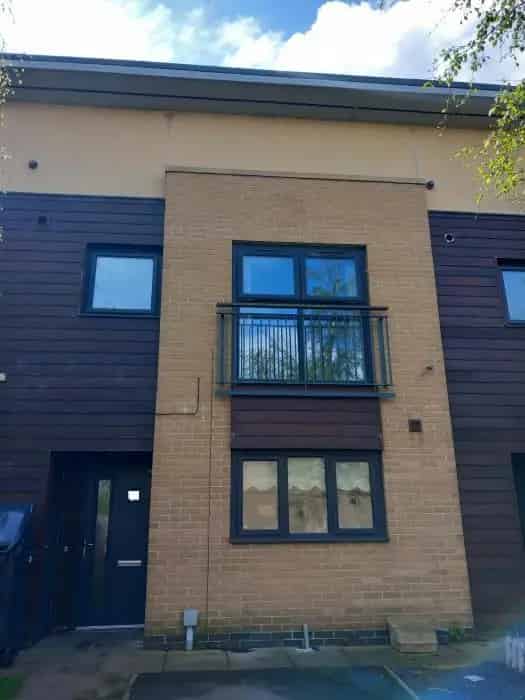 3 Bed House in Halton Brook - Driveway & Garden