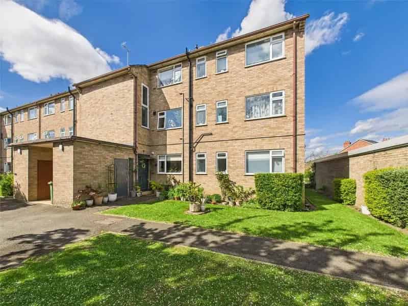 2 Bedroom Apartment for Sale