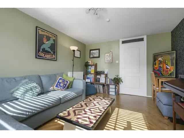 2 Bedroom Flat for Sale near Leith Links