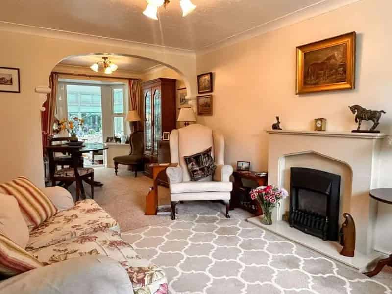 3 Bed Detached House For Sale