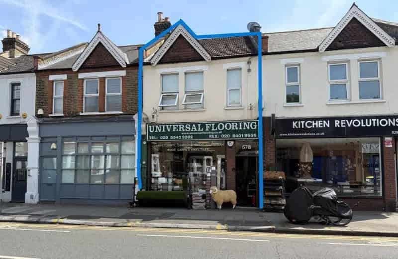 2 Storey Property with Retail Unit and Flats