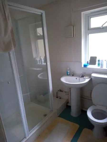 Flat For Rent in Bromsgrove, England