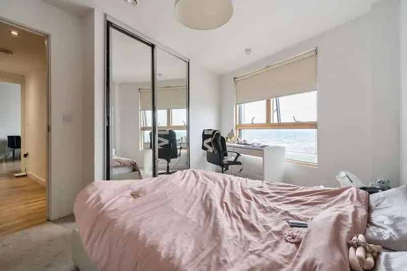 2 bed flat for sale