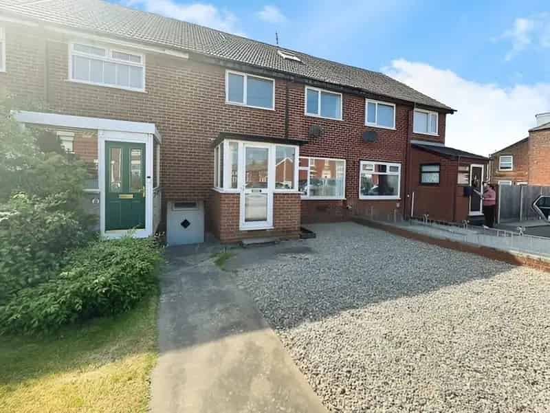 4 bedroom Mid Terrace House to rent, Wesham, Lancashire, PR4