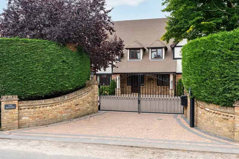 5 Bedroom Detached House for Sale Ferry Road North Fambridge
