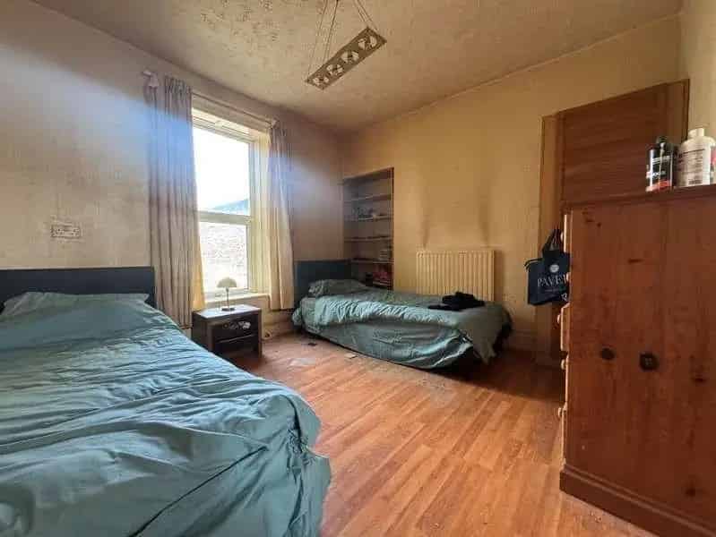 4 Bed House for Sale Arranged as Two Flats Plymouth