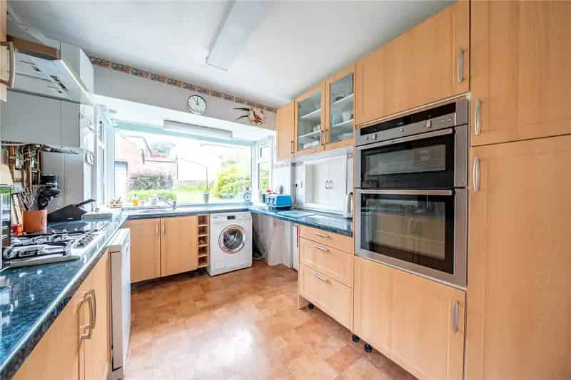 Spacious 3-Bed Semi-Detached House in LS17 Near Moortown and Chapel Allerton