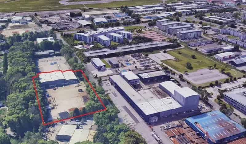 Industrial Unit with Warehouse and Office Space For Lease