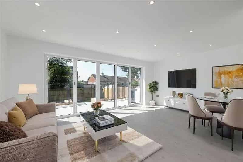 4 bed house for sale