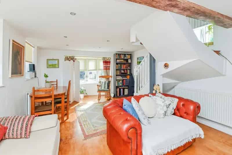 Charming Period Cottage in Rode with Countryside Views