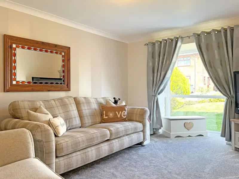 4 Bed Detached House for Sale in Bugbrooke