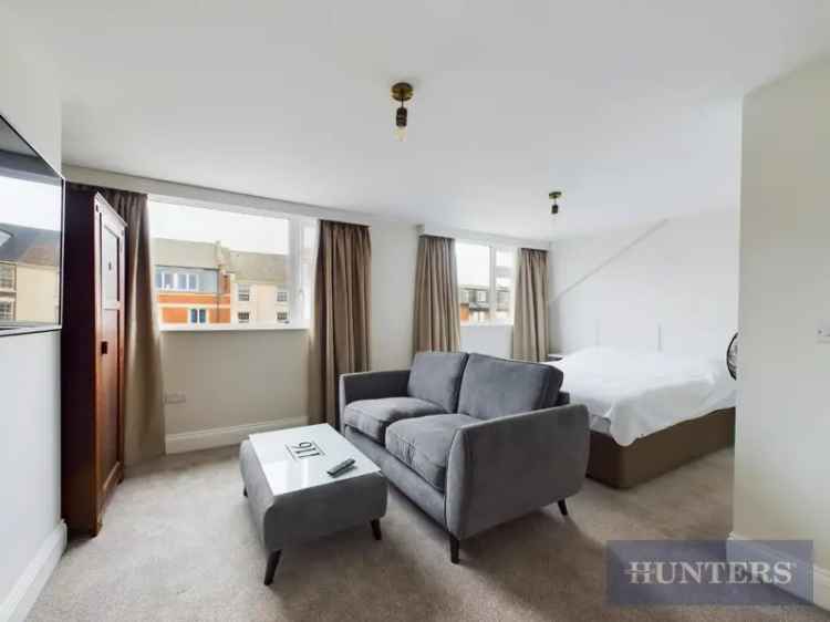 1 Bedroom Flat for Sale in Scarborough