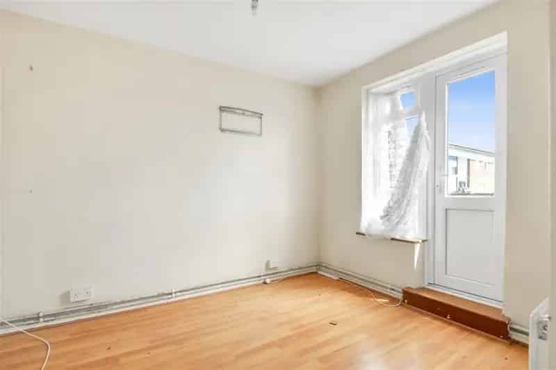 3 bedroom Flat
 For Sale