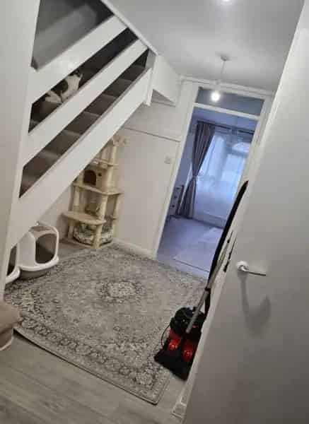 4 Bedroom Maisonette Tower Hamlets RTB Parking Allotment