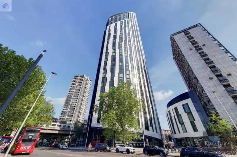 2 Bedroom Flat for Sale in London SE1