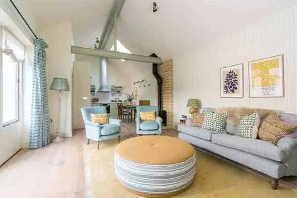 Corner Stables Burford Oxfordshire 2 Bedroom Home
