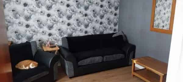 3 Bed Semi-Detached House Near Schools and Parks