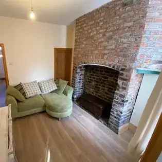 2 Bed House 45m² Manchester - Available March