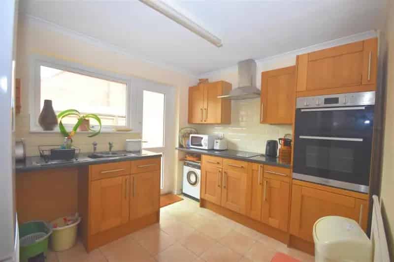 2 Bed Semi-Detached Bungalow for Sale in Aylesbury