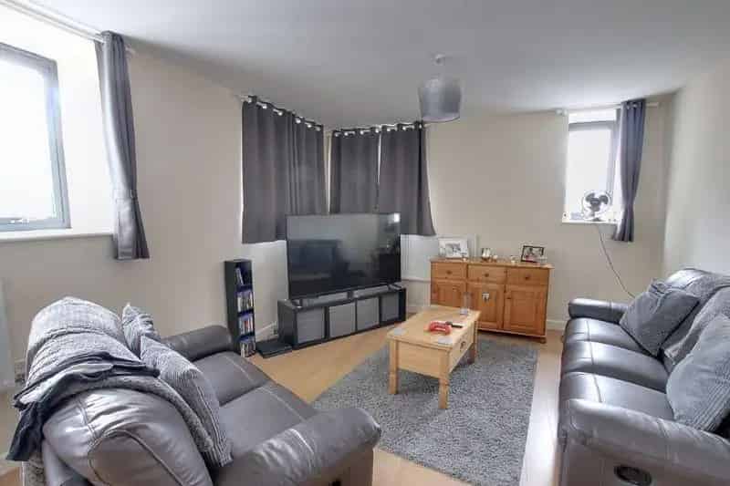 2 bedroom apartment to rent