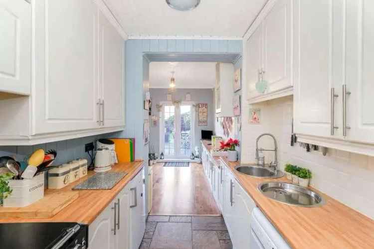 4 Bed House for Sale in Barking Leftley Estate