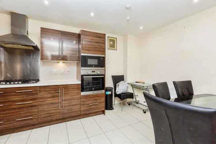 3-Bed Mid-Terraced House with Garden and Parking