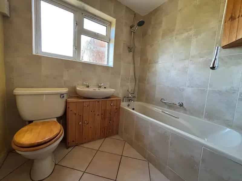 3 Bedroom End Terrace House For Sale Offenham Worcestershire