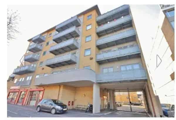 2 Double Bedroom Flat Near Norbury Croydon and London