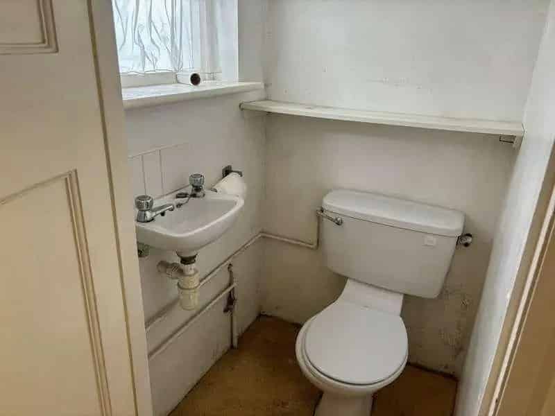 3 Bed Semi-Detached House For Sale