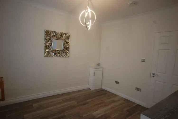 Commercial Premises - Hair Salon - Neath Town Centre