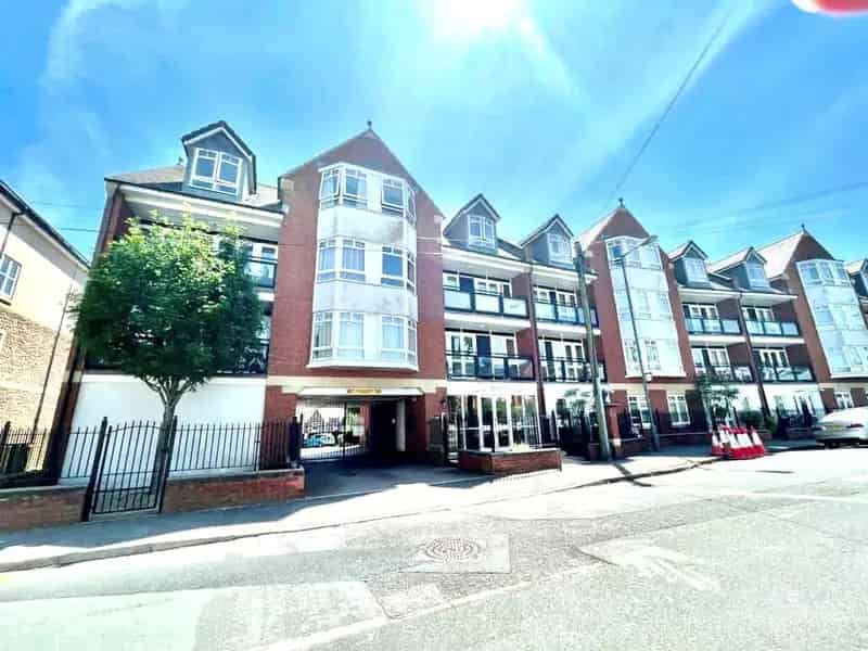 2 Bedroom Apartment To Rent