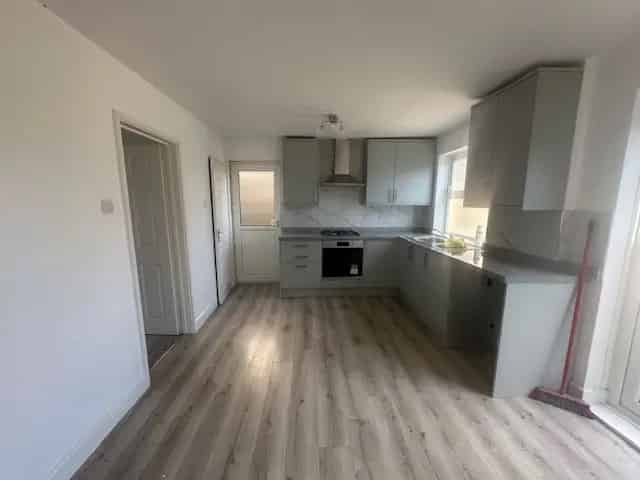 Three Bedroom House To Let Wellingborough Garage Parking