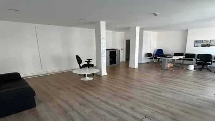 Ground Floor Retail Unit To Let - Suitable for Various Uses