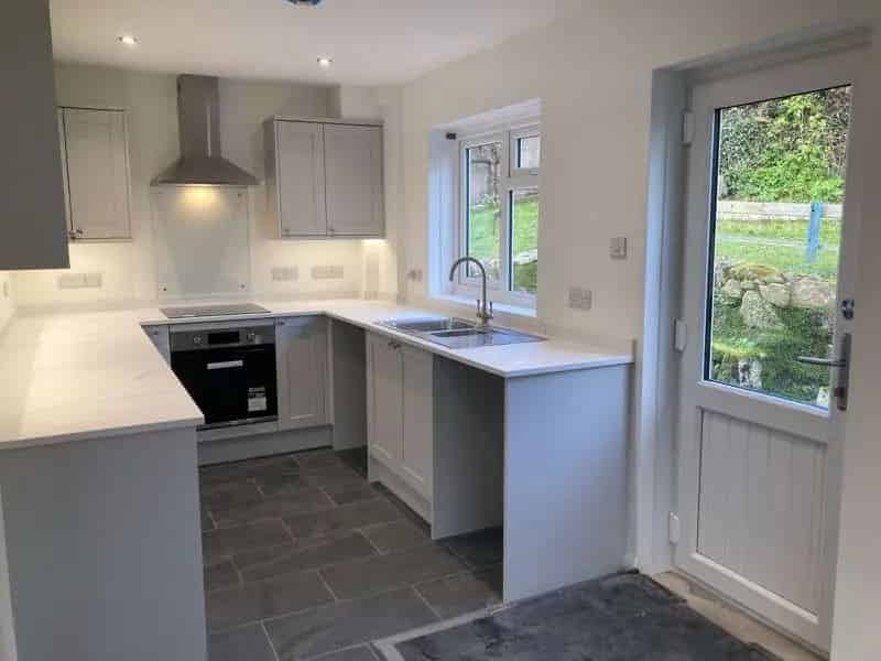 3 Bedroom Detached House To Rent