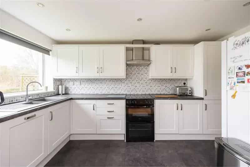 4 Bed Detached House with 2 Reception Rooms Roslin
