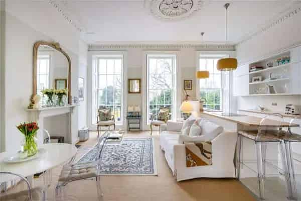 Clifton Apartment First Floor Balcony Two Bedrooms