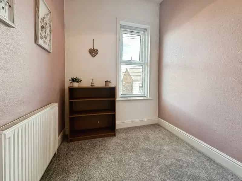 2 Bedroom Mid Terrace House to Rent Morley West Yorkshire