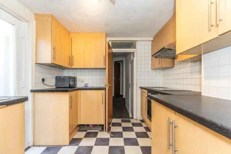 5 Bedroom Terraced House for Sale