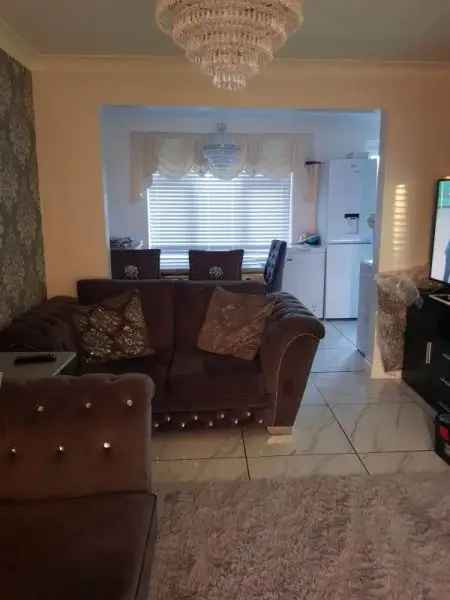 House For Rent in Ashford, England