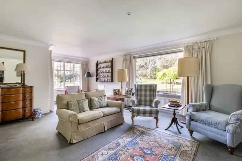 5 Bedroom Detached House For Sale in Witley Village
