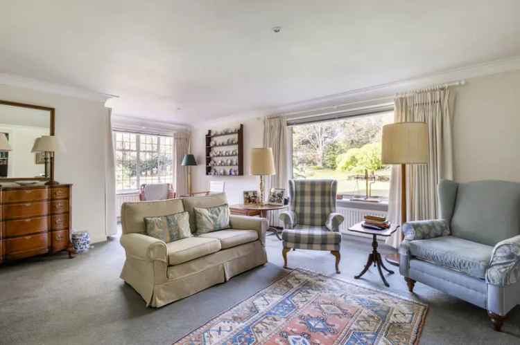 5 Bedroom Detached House For Sale in Witley Village