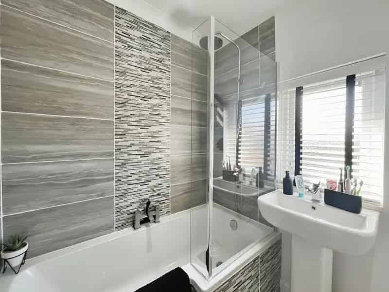 3 Bedroom Semi Detached House for Sale Ossett West Yorkshire
