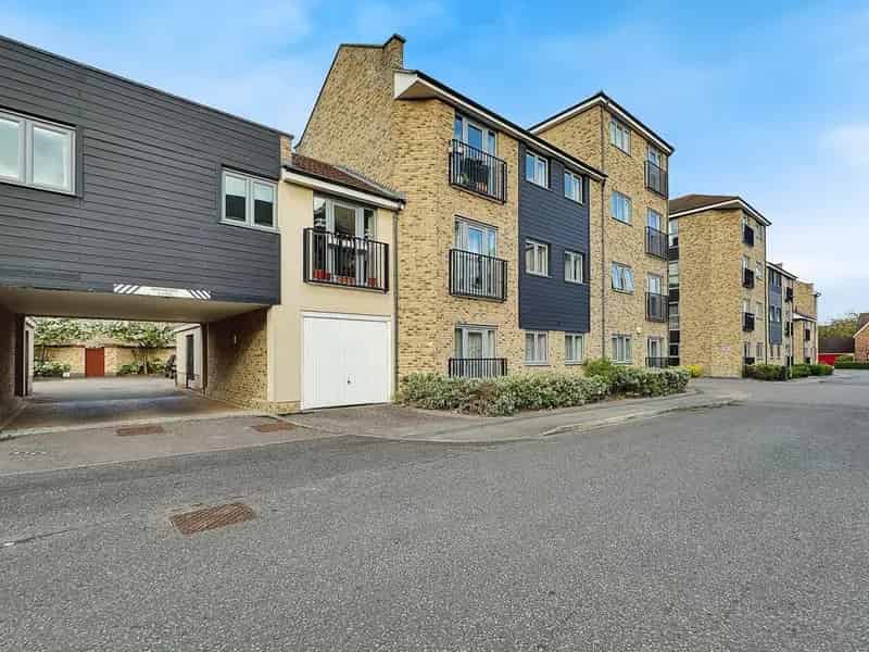 2 Bedroom Flat for Sale