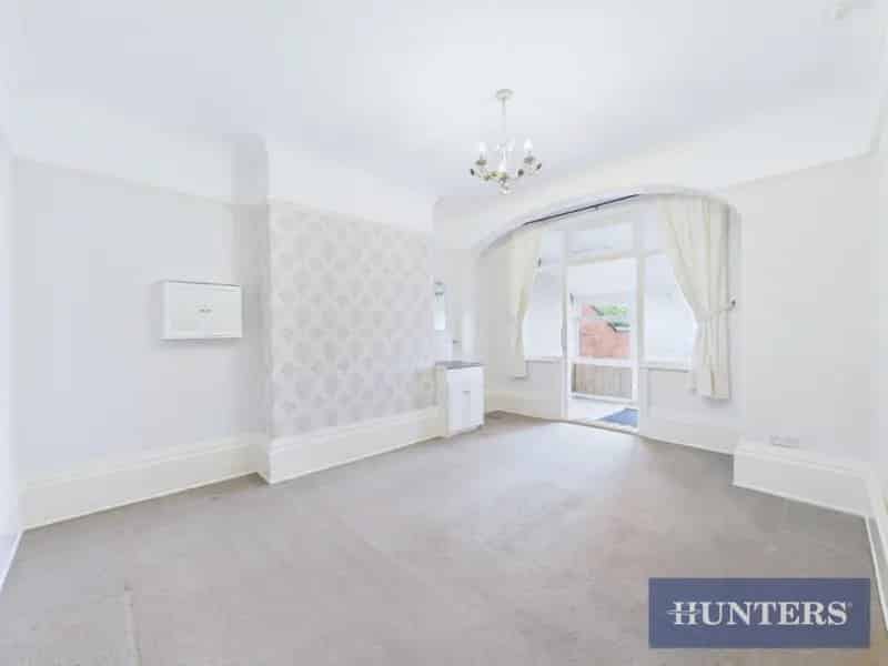 1 bedroom Flat
 For Sale 
Total Size: 987 SQ FT