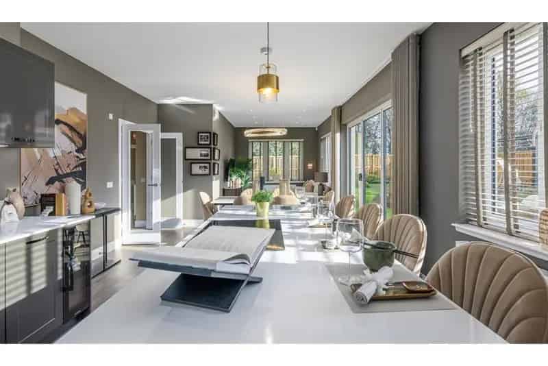 5 Bed Detached House with 1 Reception Room