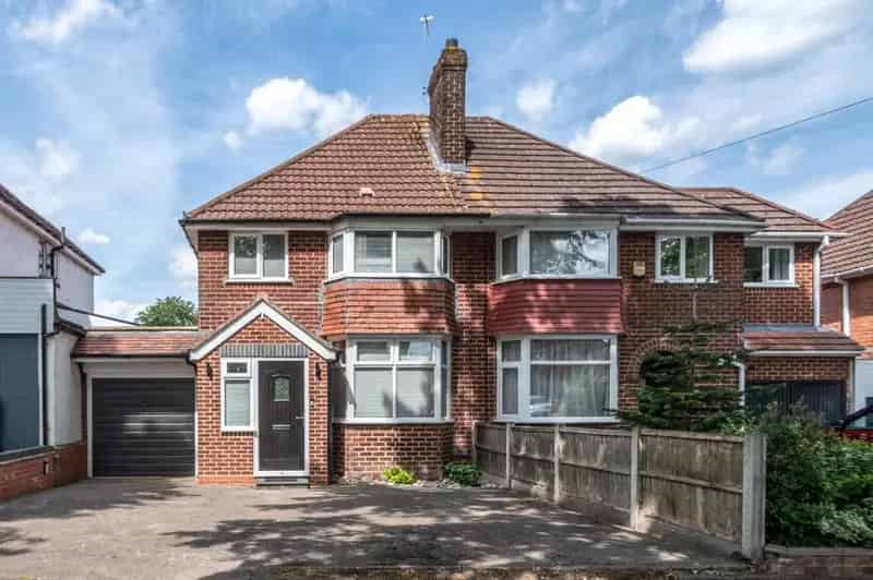 3 Bedroom Semi-Detached House for Sale
