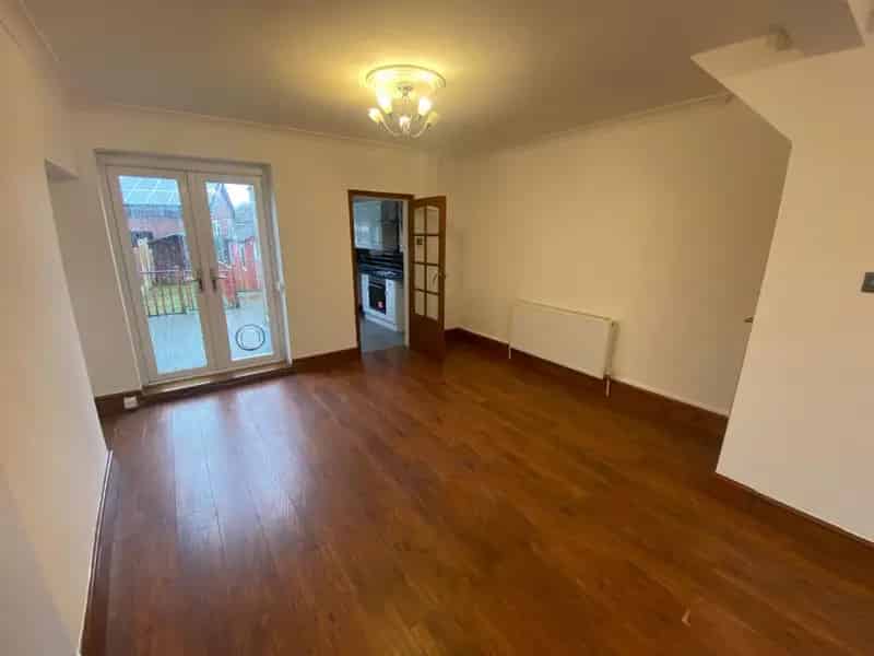 3 Bed End Terrace House For Sale