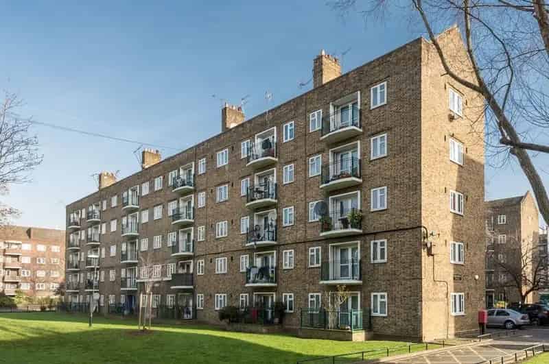 2 Bedroom Flat for Sale London SE11 Near Transport Links