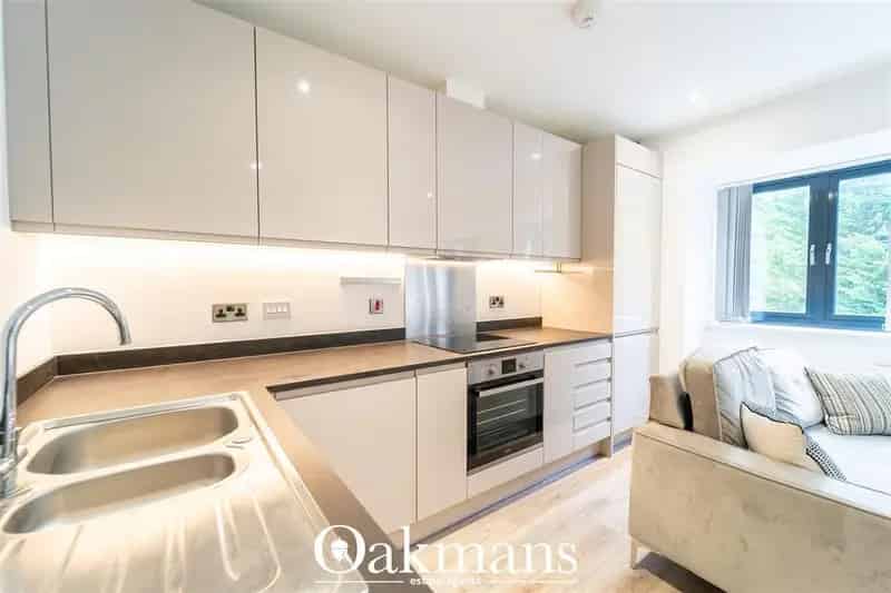 Solihull First Floor Apartment  Open Plan Lounge Fitted Kitchen Allocated Parking