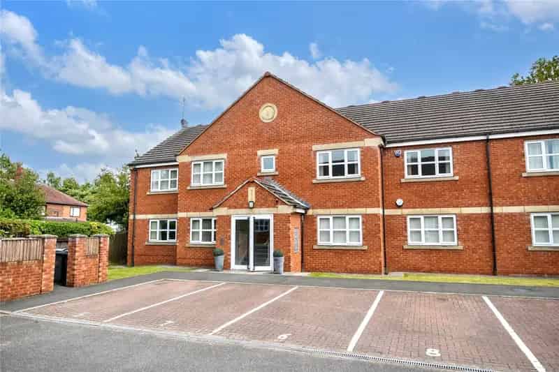 Two Bedroom Furnished Ground Floor Apartment with Allocated Parking